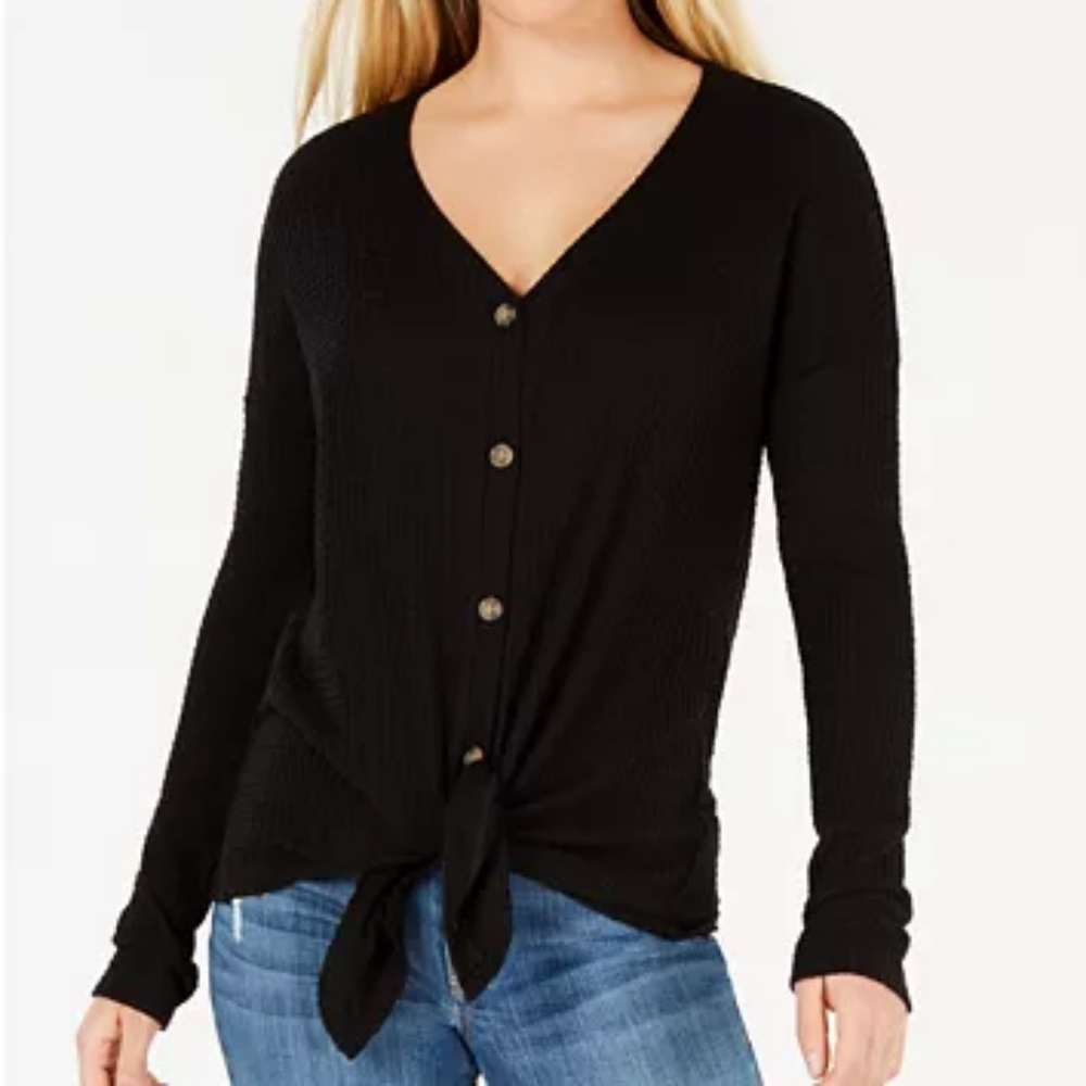 Hippie Rose

Juniors' Solid Waffle Tie-Front Top